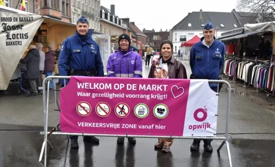 Opwijk weert auto’s, fietsen en steps van wekelijkse markt