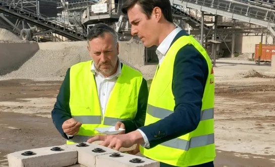 De provincie steunt het Dwell-project, waarbij een circulaire baksteen gemaakt wordt