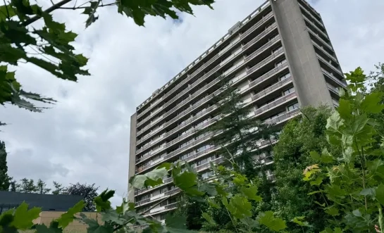 Een woontoren aan de Bezemstraat
