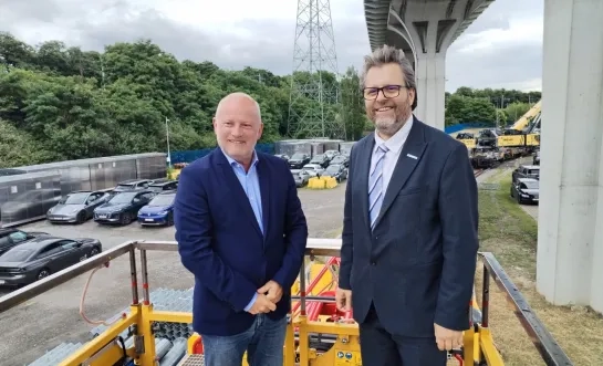 Minister van Mobiliteit Jean-Luc Crucke en CEO van Infrabel Benoît Gilson