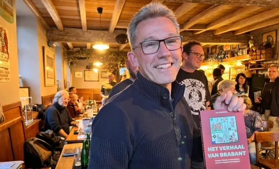 Luc Pauwels met zijn boek 'Het verhaal van Brabant'