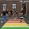 aanleg_regenboogzebrapaden_avilo_1.jpg