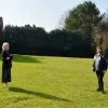 actueel_20210408_schepen_vaes_en_lamarti_begraafplaats_koningslo.jpg