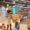 Leerlingen steken handen uit de mouwen in Albert Heijn in Ternat