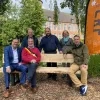 Het ingehuldigde bankje in het Kruikenburgpark betekent de start van de herinrichting van het 19de eeuwse park.