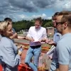 Mobiliteitsminister Annick De Ridder en een resem journalisten