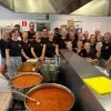 Buurtbewoners van de A8 in Essenbeek protesteren met een spaghettislag tegen de mogelijke onteigeningen van hun gronden