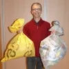 edward_van_keer_met_gesorteerde_gele_restzak_-_helft_is_plastic.jpg
