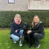 Saskia Verhavert en Annick Kelecom met een assistentiehond