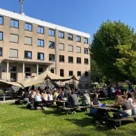 De groene campus van hogeschool Odisee in Dilbeek