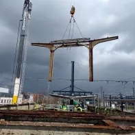 Hijsen historische kooien station Vilvoorde