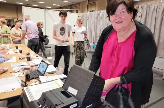 Maggie De Block is voor het laatst kandidaat bij de verkiezingen. Ze duwt de Europese lijst voor Open VLD.