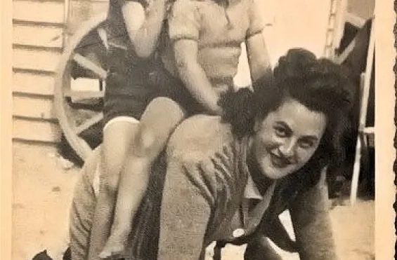 Edith, Marci en moeder Paula